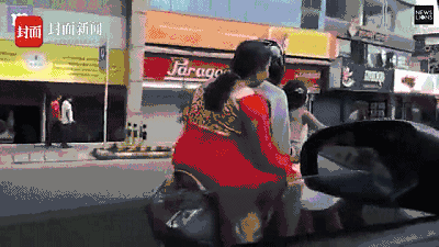 东岳硅材{：}公司主要产品包括硅橡胶、硅油、硅树脂等