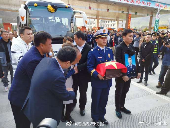 印度据?悉暂不反?击美国关税 权衡通过让步换取贸易协议