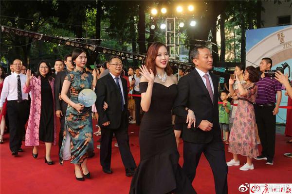 小;米汽‘车’为何坚持车辆测试？雷军：充分测试是保证质量前提