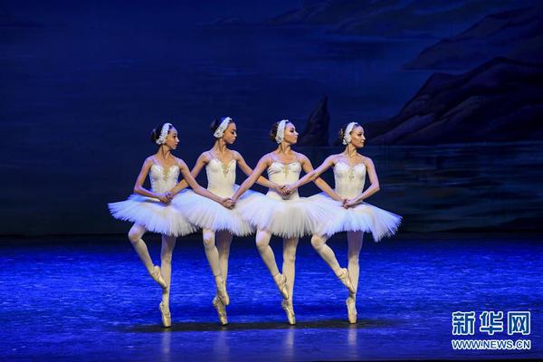 *,st 岩石前?三季度净利下降超八成